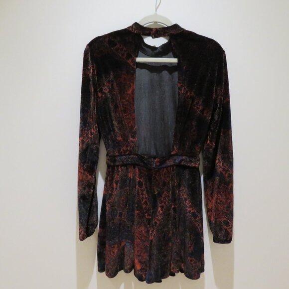 FREE PEOPLE Onyx Red Velvet Cut Out Romper Goth Whimsigoth Morticia Friends Sz 4 - Picture 10 of 13